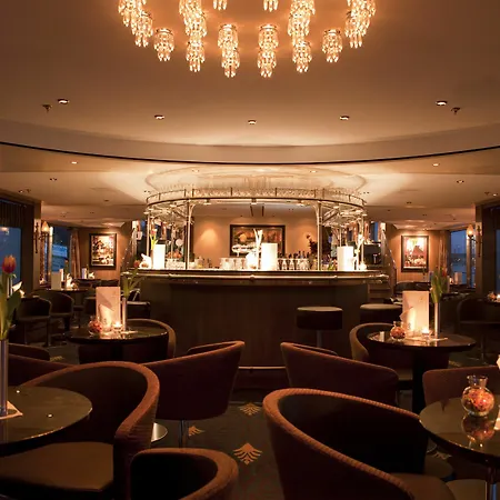 Crossgates Hotelship 4 Star - Altstadt - Hotel 3*