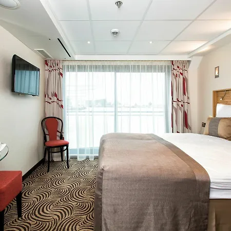 Crossgates Hotelship 4 Star - Altstadt - Cologne